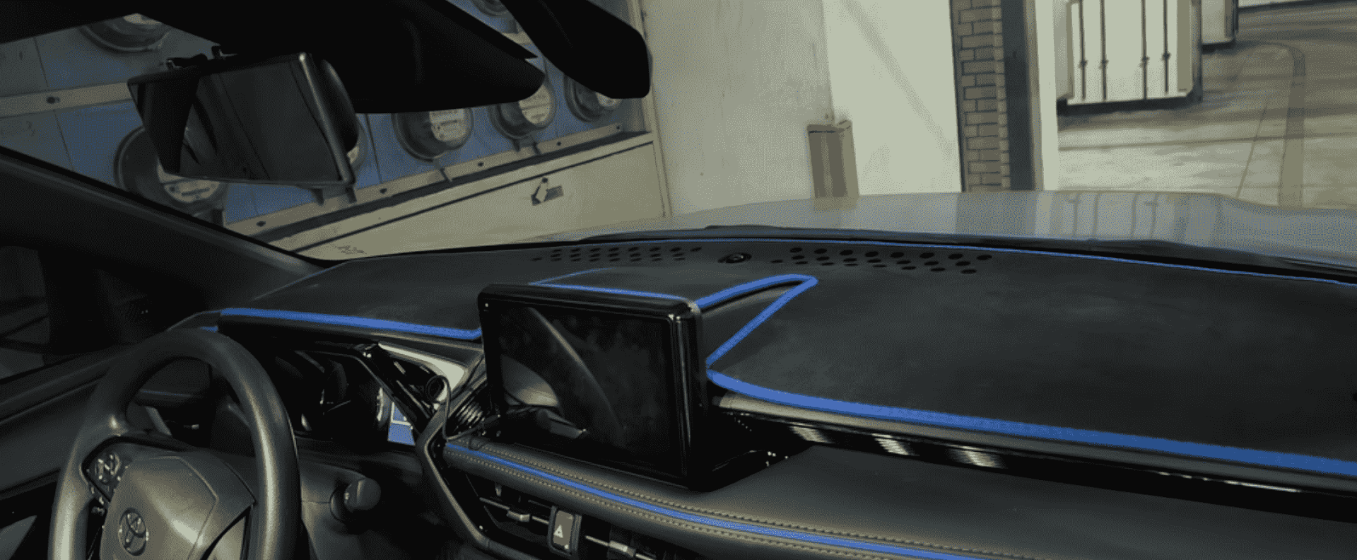 Xevaban.com ở 214 Giải Ph&oacute;ng l&agrave; đơn vị chuy&ecirc;n cung cấp phụ kiện oto, đồ chơi oto,&nbsp;đồ chơi yaris cross,&nbsp;phụ kiện yaris cross, xevaban, 214 giải ph&oacute;ng, thảm taplo yaris cross, thảm chống nắng taplo yaris cross, thảm chống bụi taplo yaris cross.